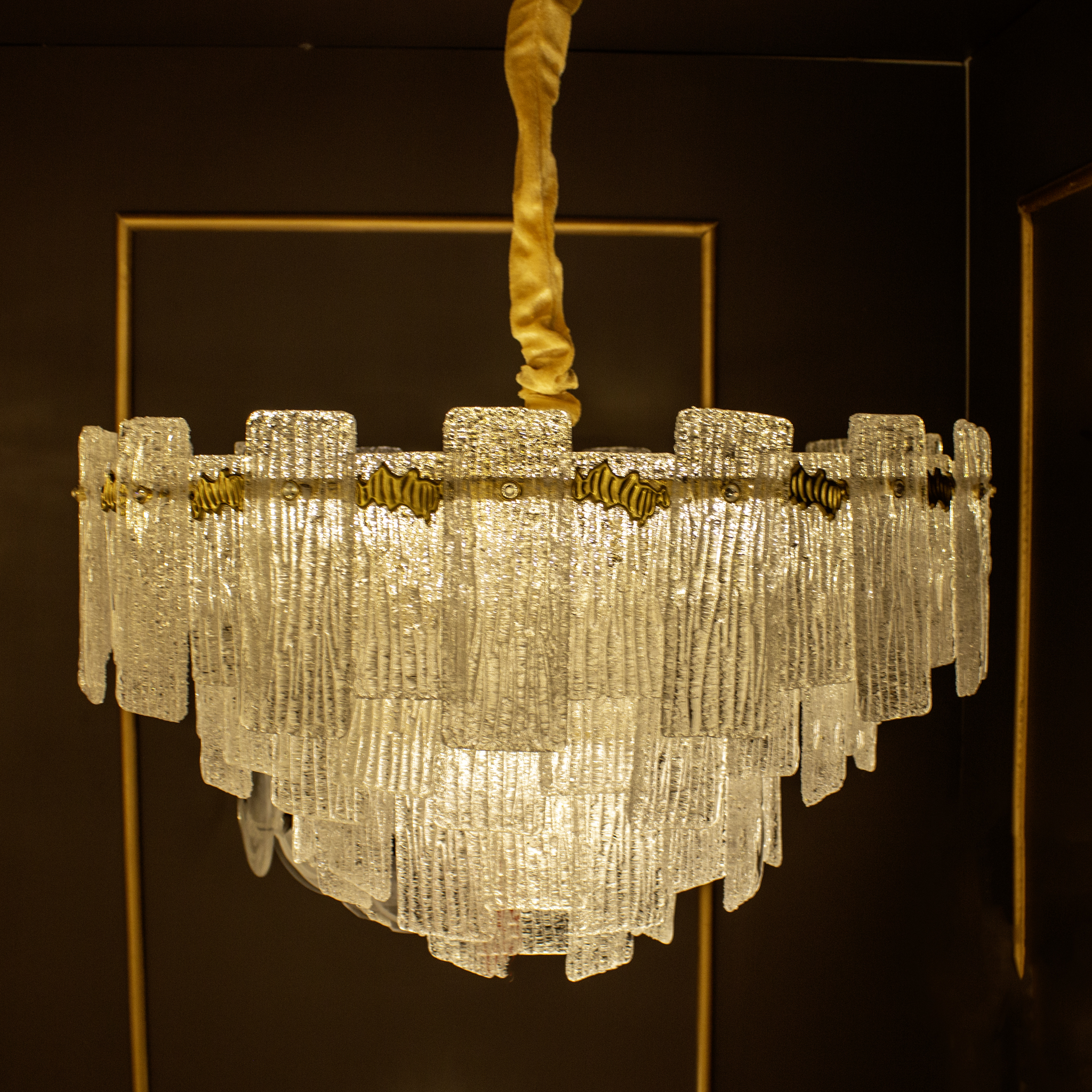 ثريا نيوكلاسيك مقاس 120سم