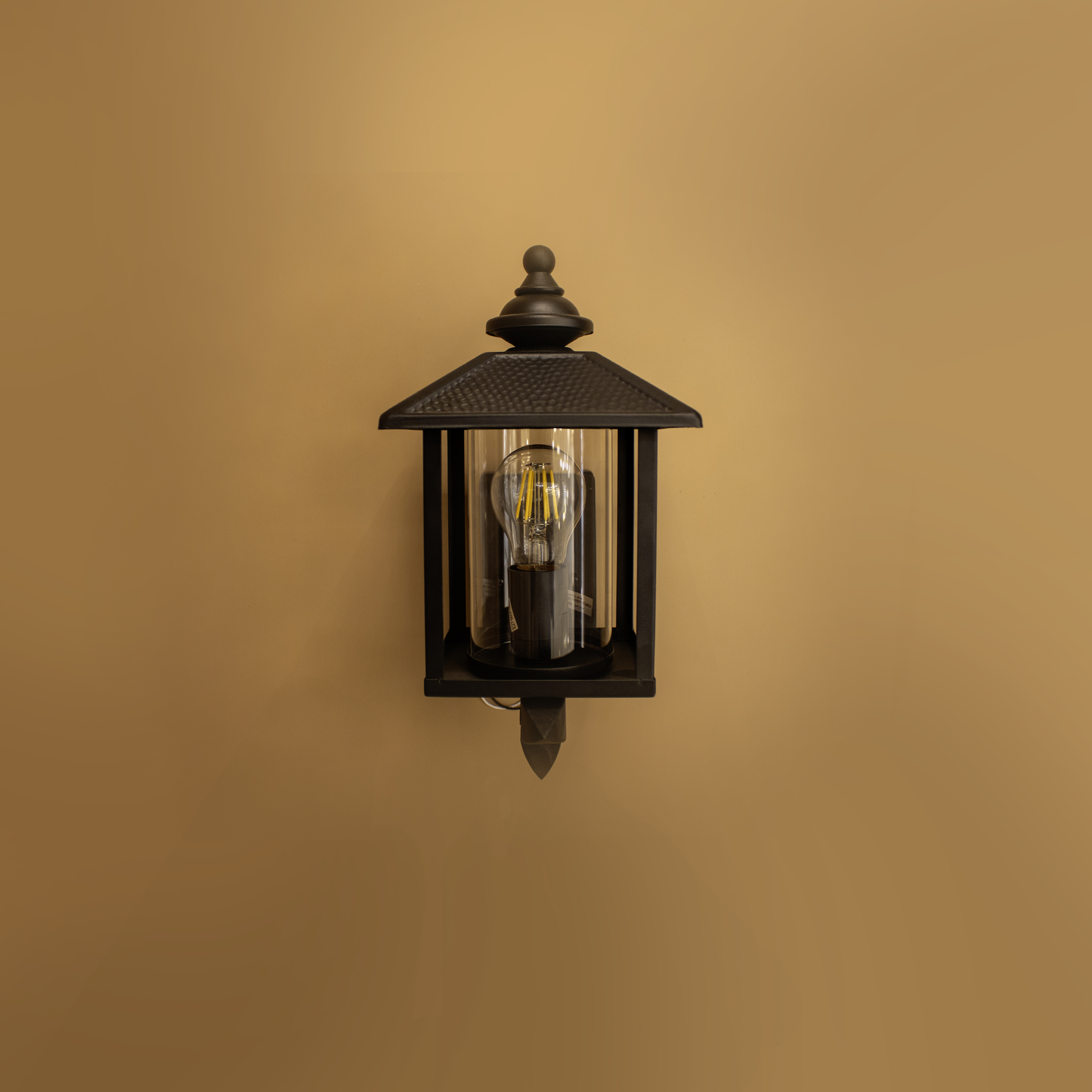 جداري خارجي اسود E27 بدون لمبة