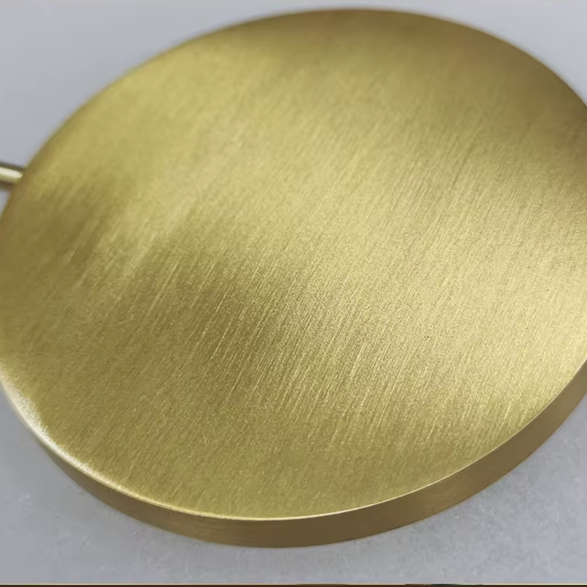 مصباح حائط LED من الرخام والمعدن الذهبي